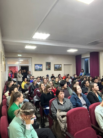 Общешкольное родительское собрание "В центре внимания - дети!".